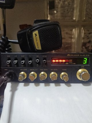Emisora Midland Alan 27E CB Negra/Dorada
