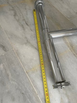 Mesa auxiliar cristal y metal