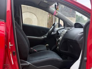 Toyota Yaris 135.000 mil kms 1.3 VVT-i 87cv