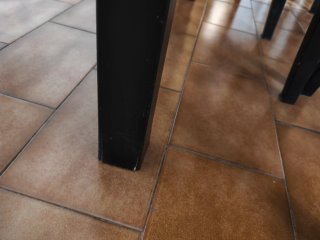 Mesa de comedor de madera negra extensible de 1,75