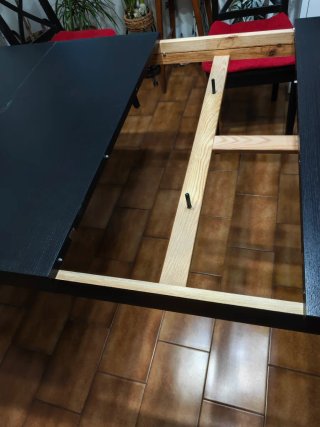 Mesa de comedor de madera negra extensible de 1,75