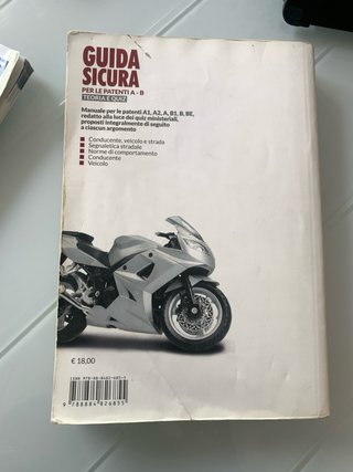 Guida sicura per le patenti A-B. Teoria e quiz