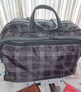 Maleta de viaje + Neceser + Cepillo ropa