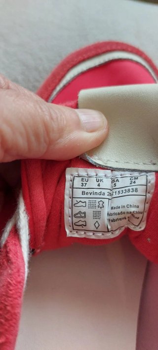 Tenis Gant Rojos Talla 37