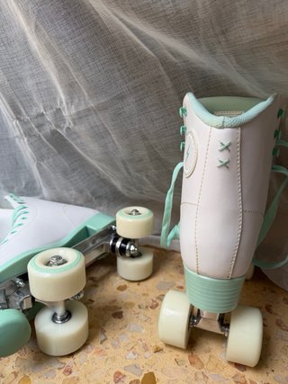 Patines 4 Ruedas Flamingueo Blancos y Menta