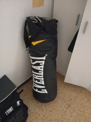 Saco de boxeo everlast como nuevo muy poco uso