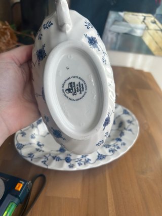 Salsera Churchill Porcelana Azul y Blanca