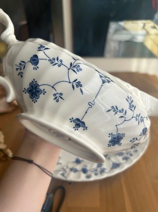 Salsera Churchill Porcelana Azul y Blanca