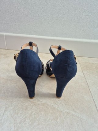 Zapatos de tacón Tino González azul marino talla 3