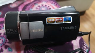 Cámara Samsung Full HD con Tarjeta SD