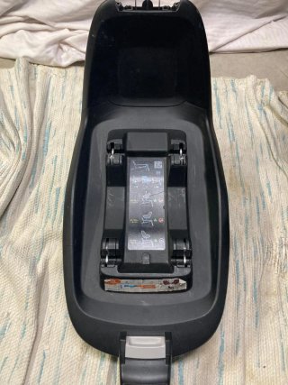 Base Isofix + dos sillas bebe para el coche