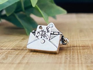 Charm Carta de Amor Corazón Rosa Mama - Plata