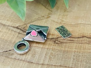 Charm Carta de Amor Corazón Rosa Mama - Plata