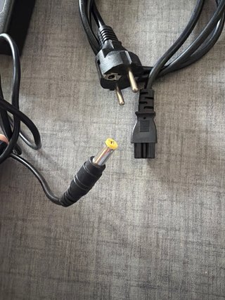 Cargador Portátil PRO CHARGER 100-240V