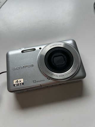 Cámara Digital Olympus VG-110 Plata