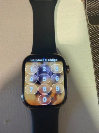 Apple Watch Series 11 GPS + Celular 42mm Titanio