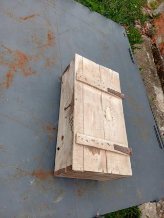 Caja de madera antigua