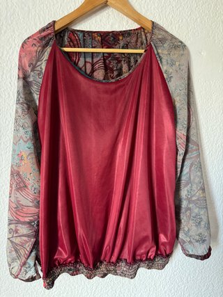 Blusa floral cuello redondo manga larga T.48