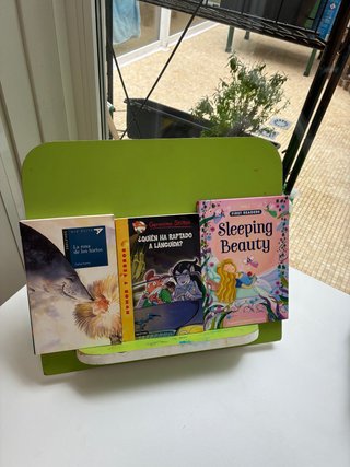 3 libros,un geronimo stilton un edelvives e ingles