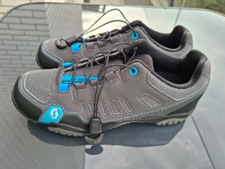 Zapatillas Scott MTB Sport Talla 37, con calas.