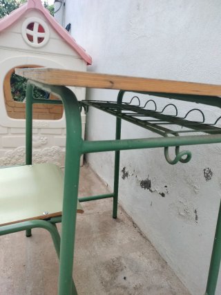 Pupitre y silla colegio verde