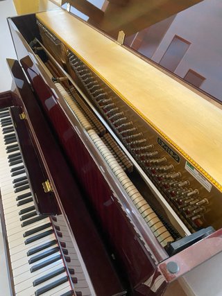 Piano de pared Otto Bach