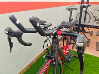 Bicicleta carretera con acoples aero