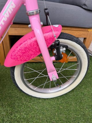 Bicicleta infantil rosa 14 con ruedines
