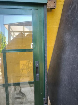 Lote Aluminio Verde: 4 Ventanas +  Puerta