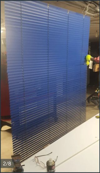 Persiana veneciana azul de aluminio