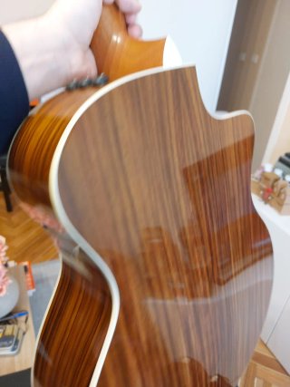 Taylor 214ce Deluxe Sunburst zurda