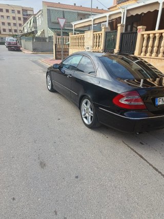 Mercedes-Benz  CLK 2005