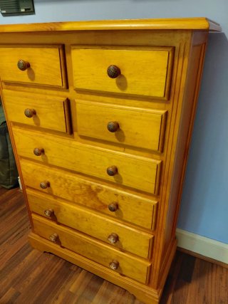 Cómoda de dormitorio de madera