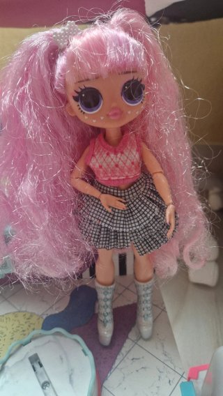 Muñeca LOL Surprise Pelo Rosa