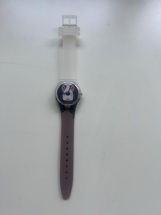 Swatch Reloj Perro Marrón y Blanco