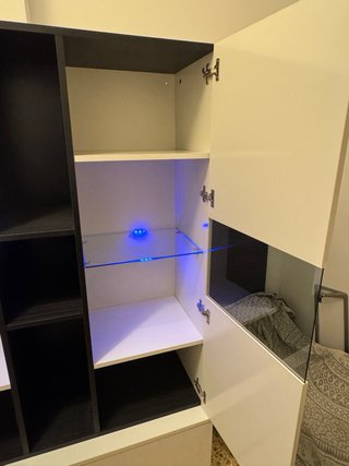 Mueble TV moderno blanco y negro
