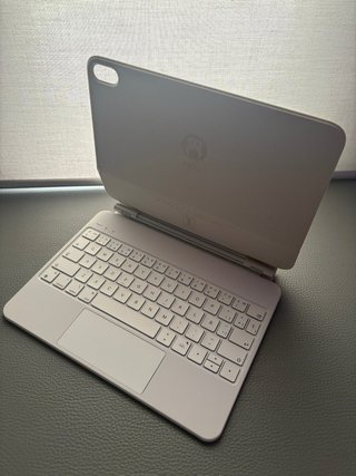 Funda Teclado Qwerty Español iPad 10 Gen (10,9”)