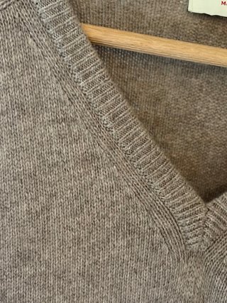 Jersey de lana marrón V-neck