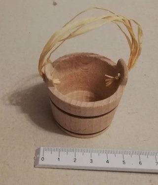 Juguetes de madera para muñecas