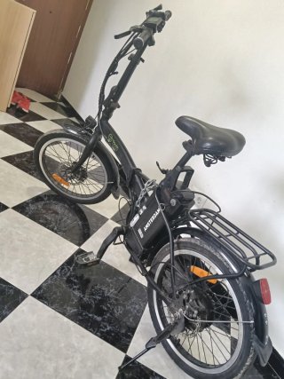 Bici Eléctrica Plegable Negra