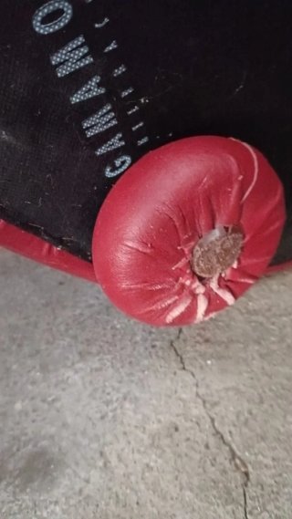 Butacas Chester Piel flor en burdeos. (2 unidades)