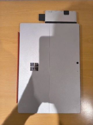 Microsoft Surface Pro 7 con Teclado Rojo