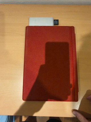 Microsoft Surface Pro 7 con Teclado Rojo