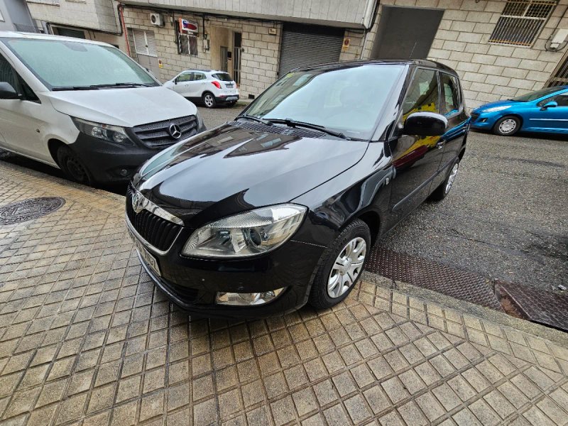 Skoda Fabia 2011 - foto 1