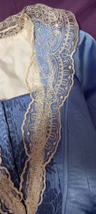 Corpiño Fallera Azul de raso lo vendo con pico
