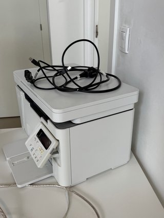 Stampante multifunzione HP bianca