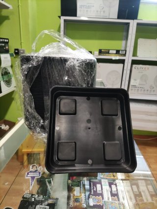 60 Platos Negros 20x20