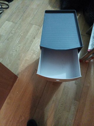 Cajonera de plástico ligera