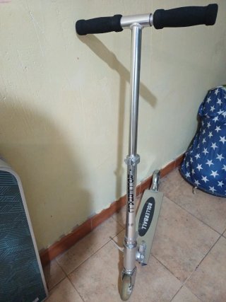 Patinete Rollerball plateado