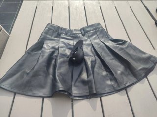 Falda Zara cuero niña con cinturón talla 11-12